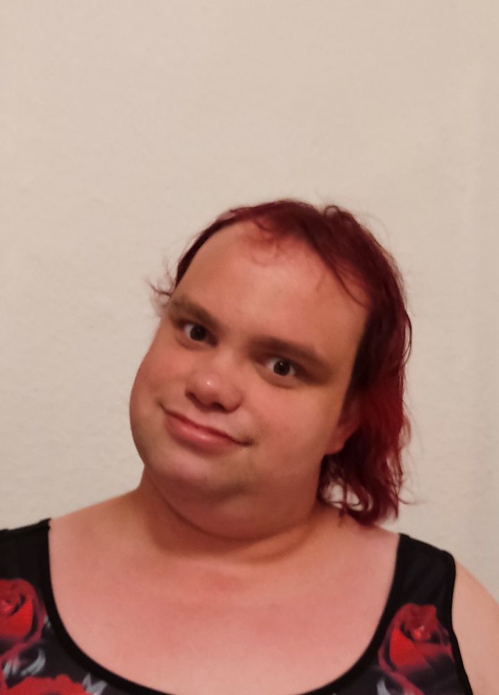 Bild von mir von vorne mit gefärbten Haaren