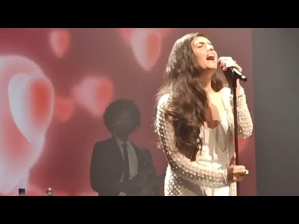 Angelina Jordan (18) - 'What Am I To You' - Live at Alex Theatre, September 20, 2024, Glendale, USA