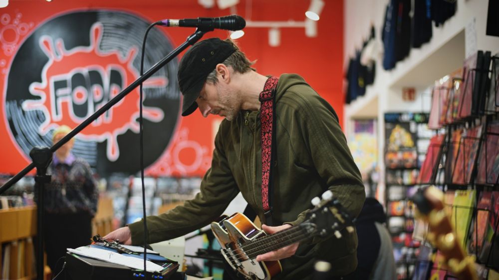Uncle Kid in-store gig Fopp, Edinburgh