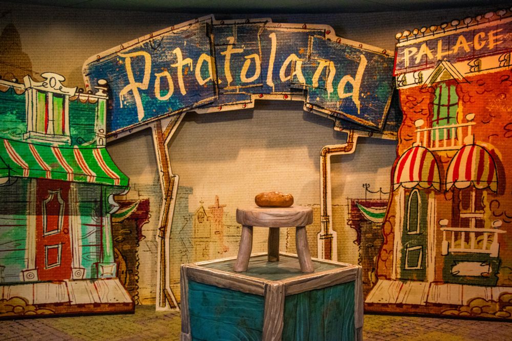A photo op for the Mickey Mouse short Potatoland.