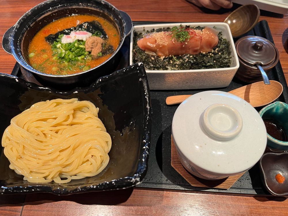 원조 하카타 멘타이쥬의 명란덮밥과 명란츠케멘, 명란 순두부국