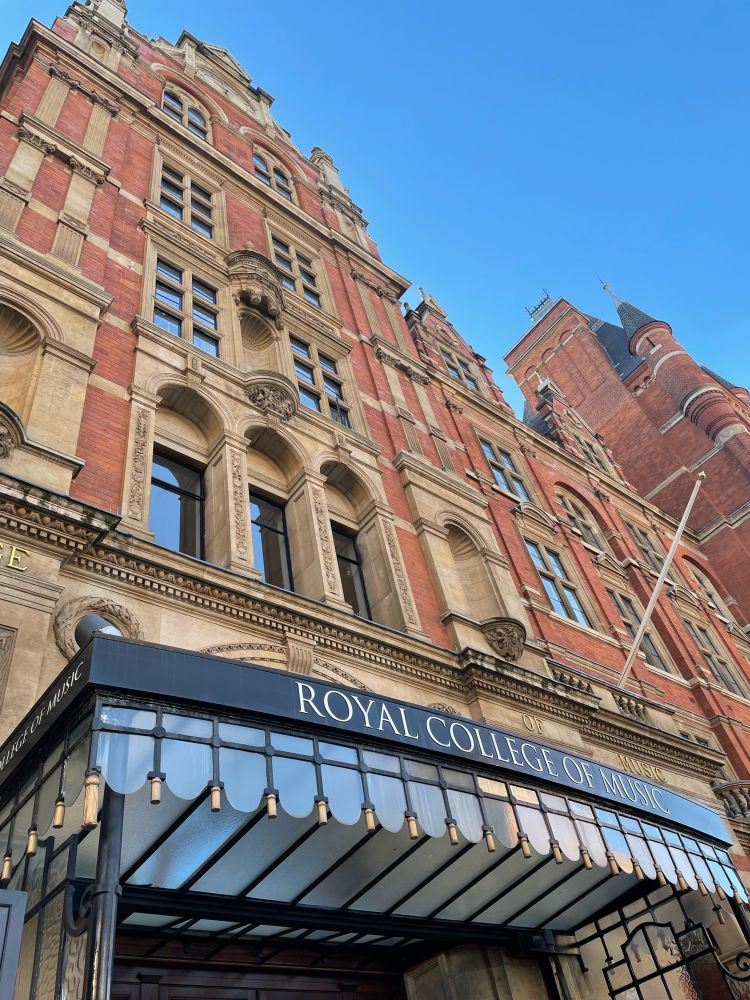 Photo of the Royal College of Music in the sunshine 