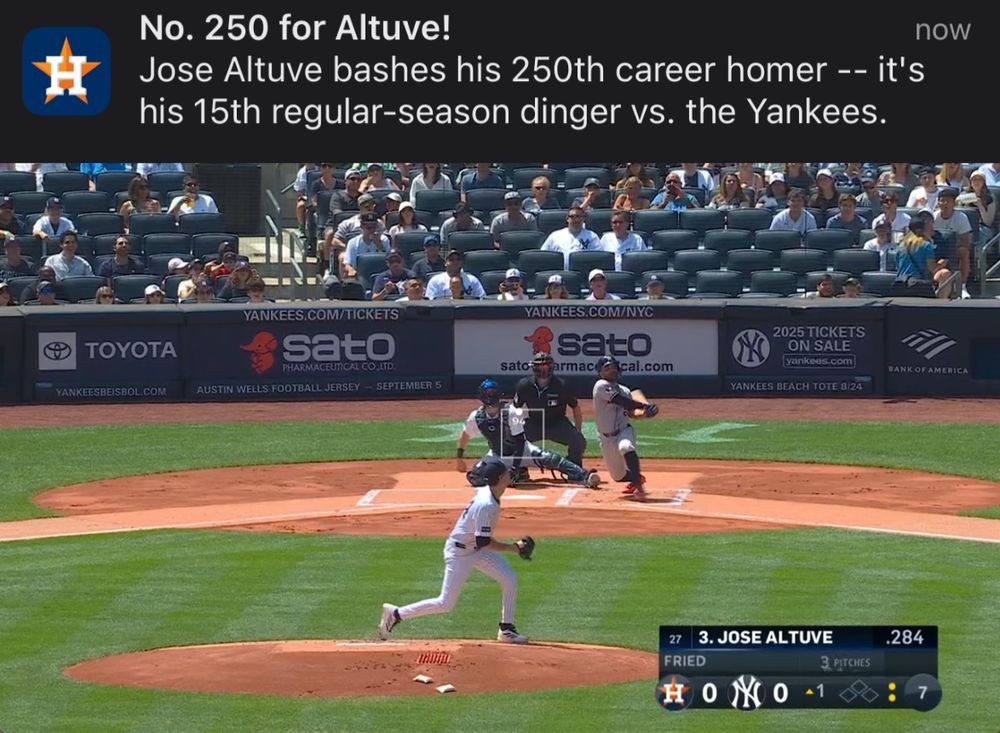 No. 250 for Altuve!
Jose Altuve bashes his 250th career homer -- it's his 15th regular-season dinger vs. the Yankees.
