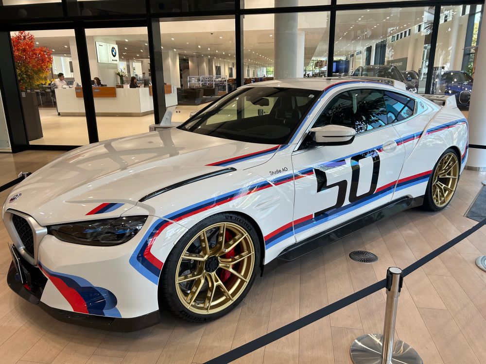 Side profile photo of the BMW 3.0 CSL* at BMW Tokyo Bay