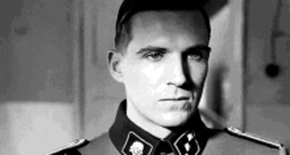 Amon Schindler GIF