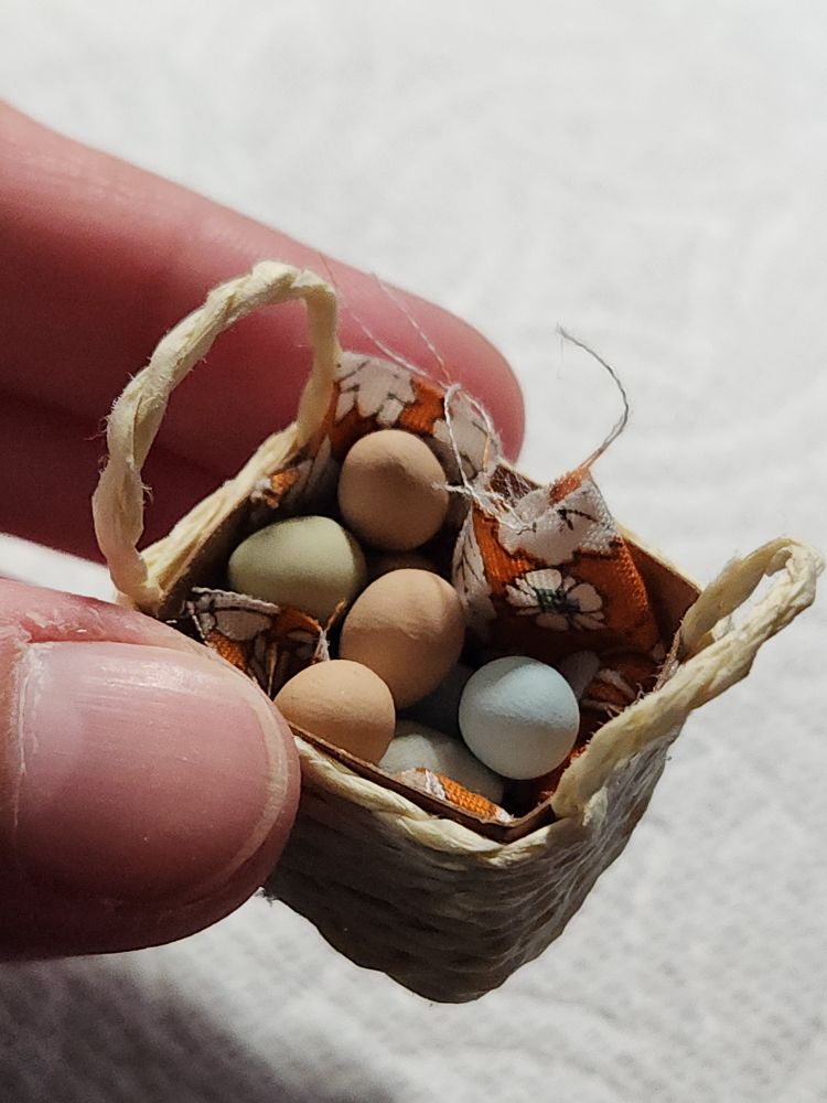 1:6 scale sculpted eggs made by me