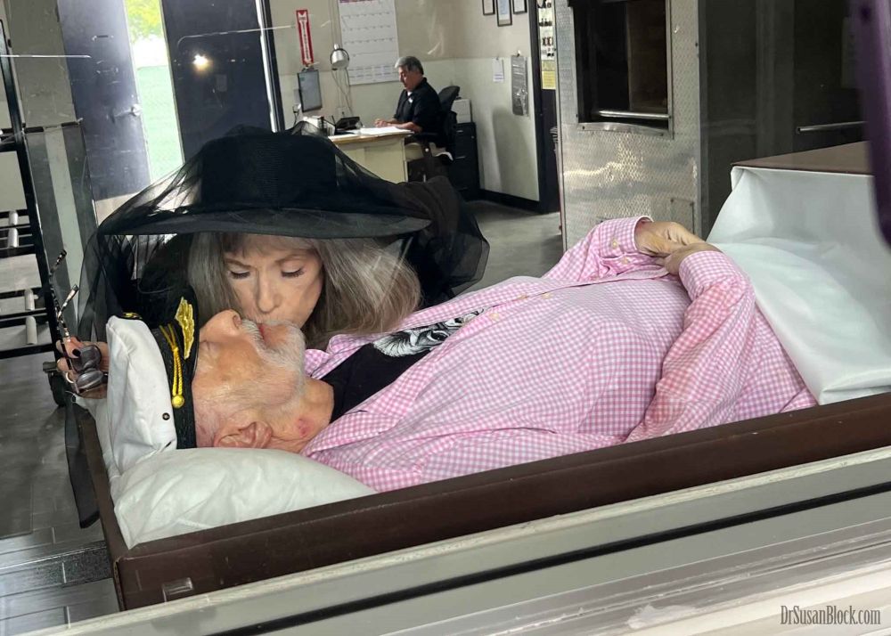 "One last kiss" - Dr. Susan Block, aka Dr. Suzy, gives a final farewell kiss to her beloved Captain Max, aka Prince Maximillian R. Leblovic Lobkowicz di Filangieri.