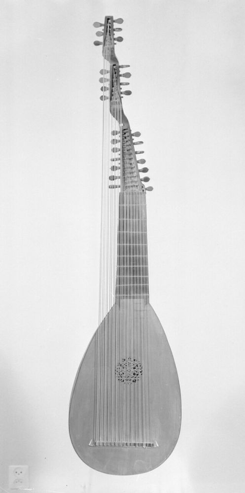 Theorbo - Wikipedia