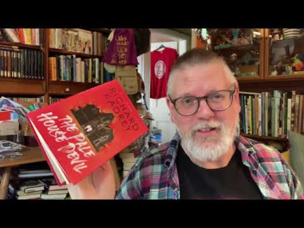Open up my August Mystery Book Bag with me!