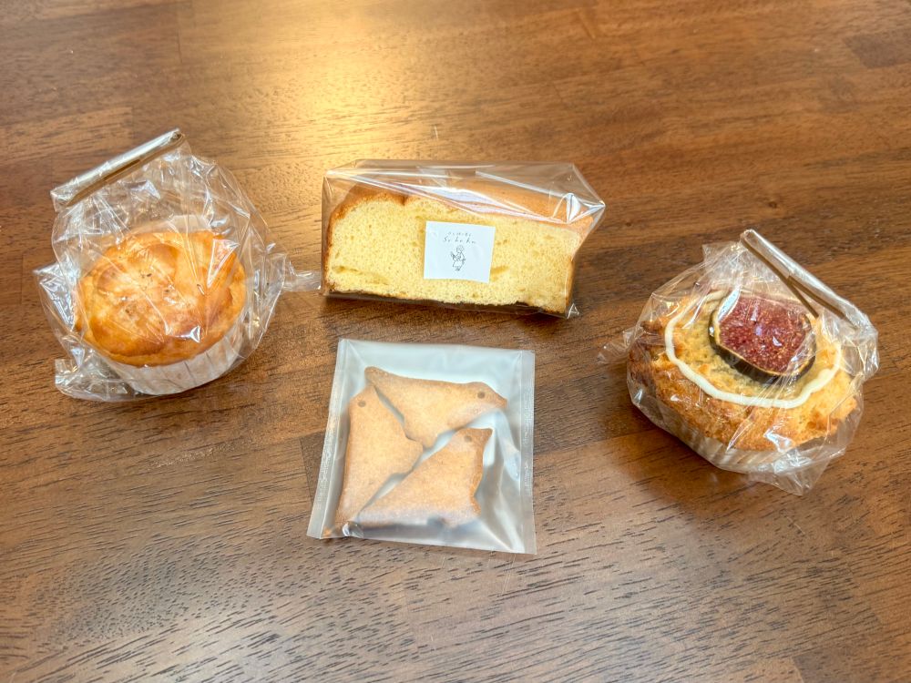 日々焼き菓子sobokuさんで買った
マフィン・クッキー・シフォンケーキ