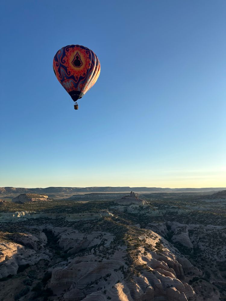 Fractal balloon flying over fractal canyons