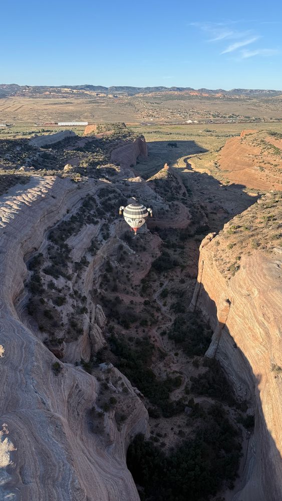 “Koshare Gallup” balloon flying in Eagle Canyon