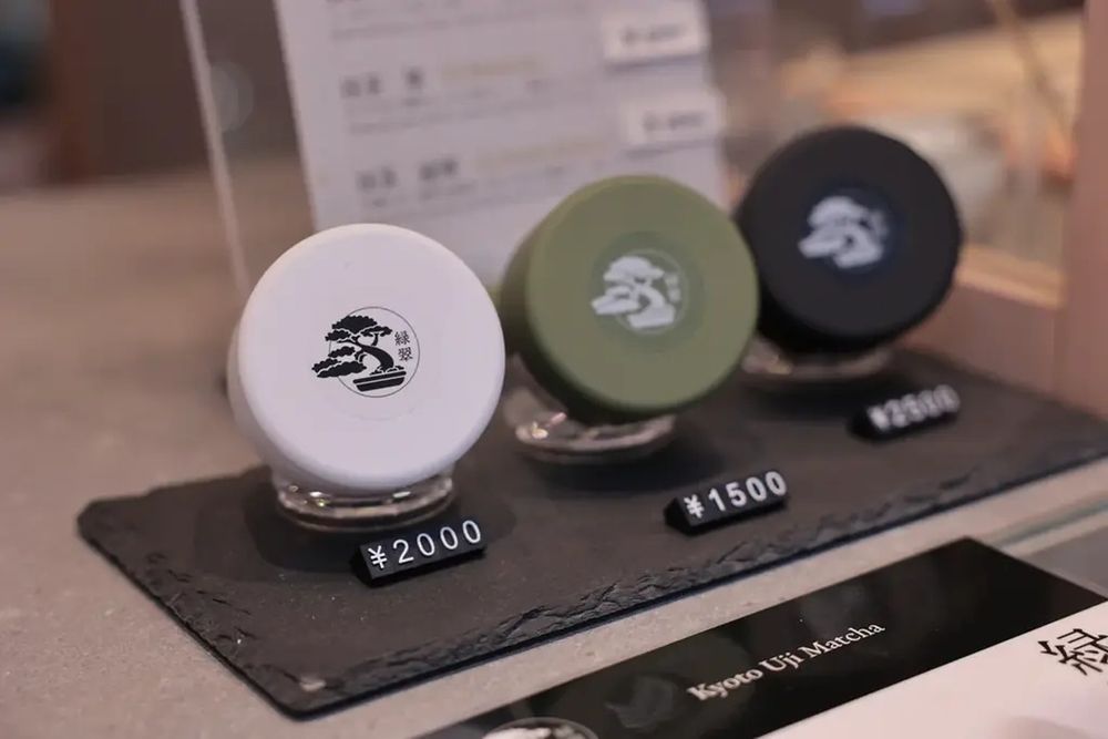 天神橋に宇治抹茶ブランド「緑翠」上陸　店で一服ずつ点て提供