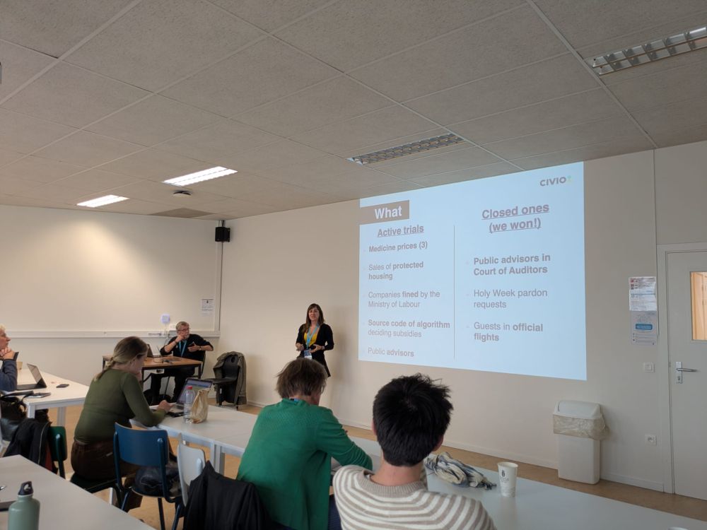 Eva Belmonte explaining Civio's strategic litigation at Dataharvest