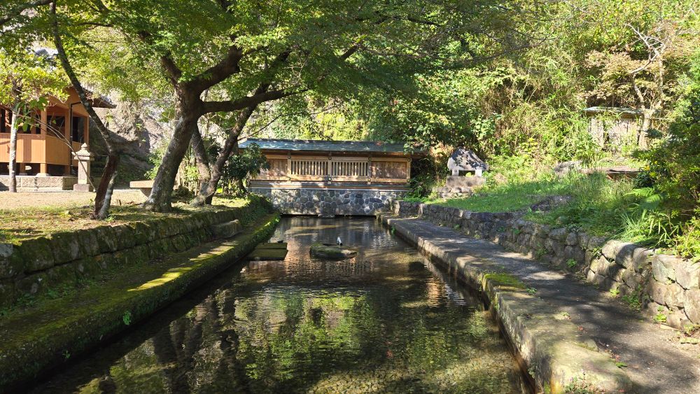 名水百選｢清水の湧水｣