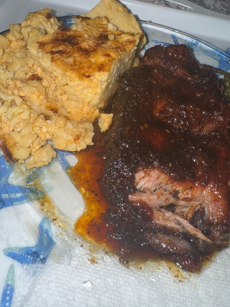Mac n cheese and ribs