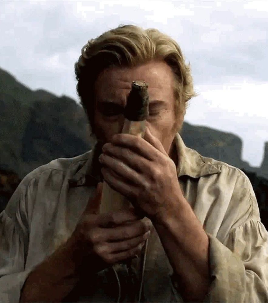 Stede in episode S2E1 kissing glass bottle that contains a letter to Ed.