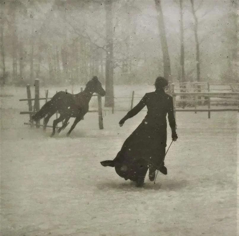 Felix Thiollier, Dame et son cheval un jour de neige, 1899