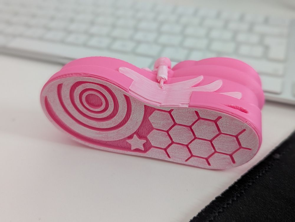 Same, but now showing the base of the sneaker.