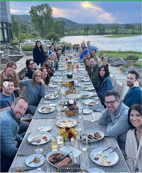 Difficult to describe this viral picture of white Hollywood stars seated for dinner. 