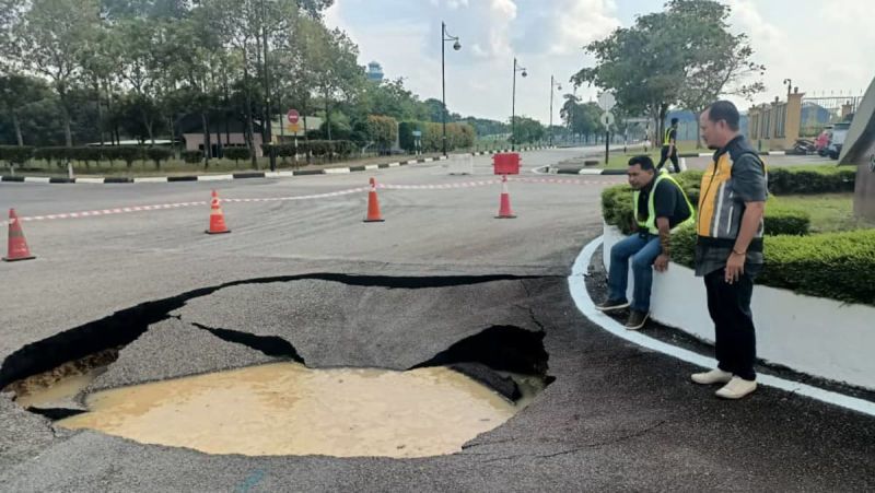 Sinkhole opens up in front of KL airport's VIP complex