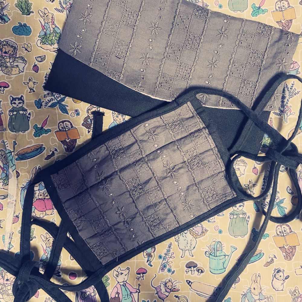 マスクとマスクポーチ