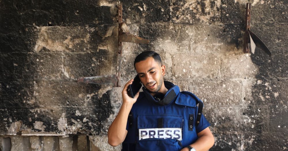 Een eenheid van het Israëlische leger is belast met het in kaart brengen van journalisten in de Gazastrook. Doel van de eenheid zou zijn geweest om hen (publiekelijk) af te schilderen als undercover-H...