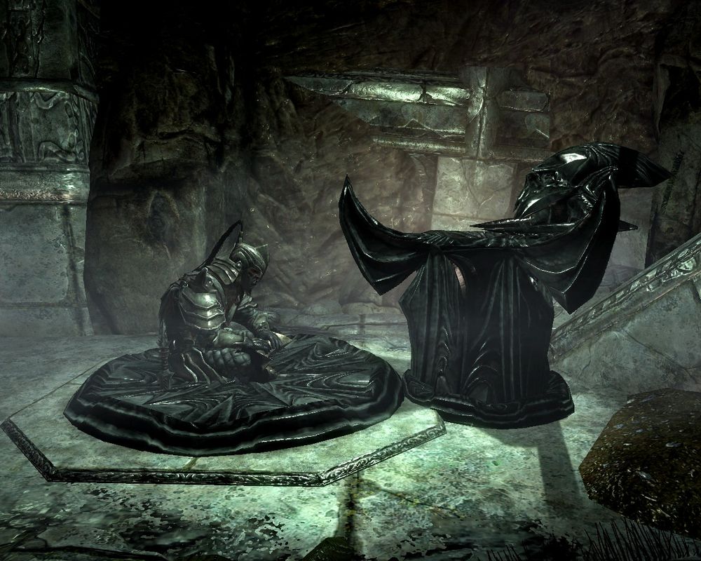 몰라그 발의 shrine 앞에 앉아있는 오크