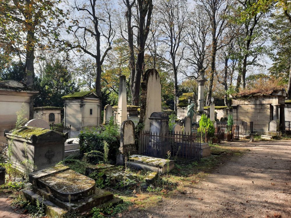quelques jolies vieilles tombés du Père Lachaise