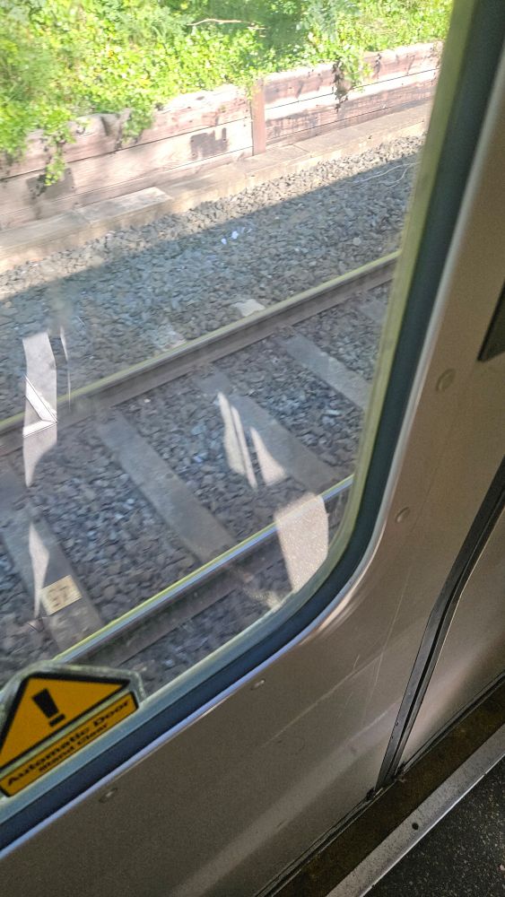 Photo from the interior of a very hot Metro carriage