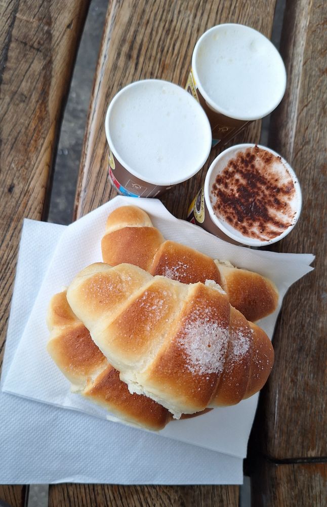 3 Hörnchen, 3 Milchschaum 