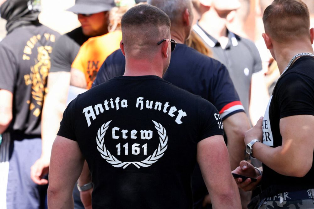 Neonazis greifen am Bahnhof Ostkreuz An­ti­fa­schis­t*in­nen an, die zuvor am CSD in Bautzen teilgenommen haben. Bereits im Zug gab es Bedrohungen.