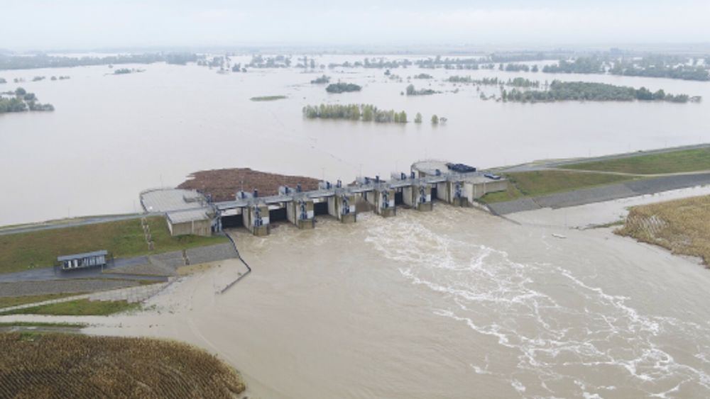 Poland's death toll from floods rises to 9 after 2 more bodies found