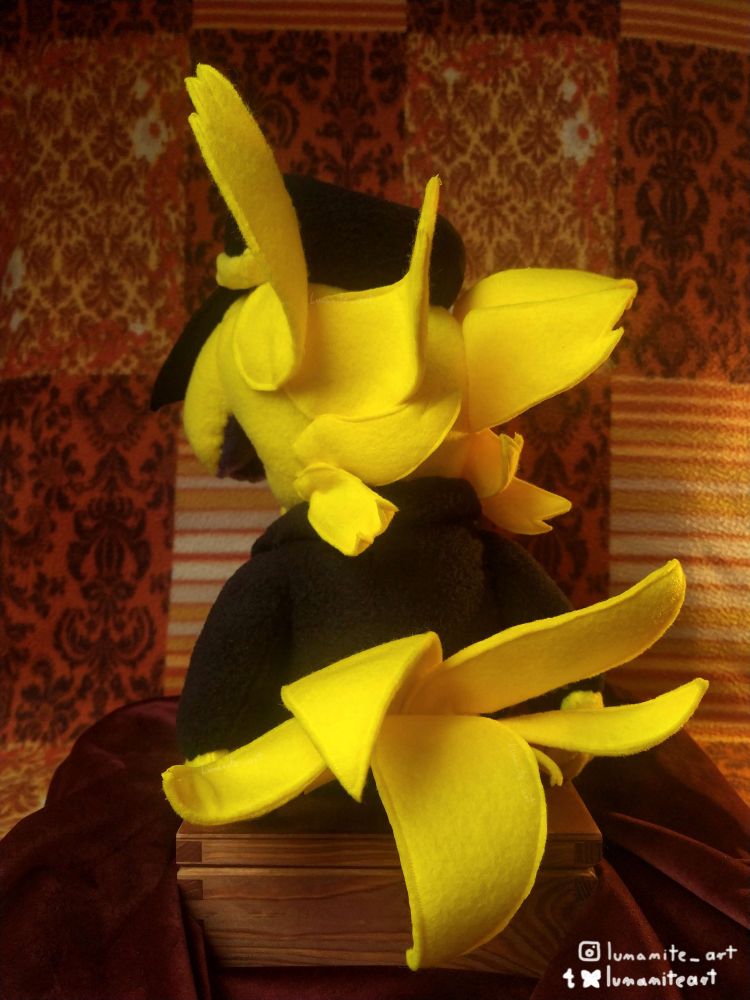 Back view of the classic look plushie variant.