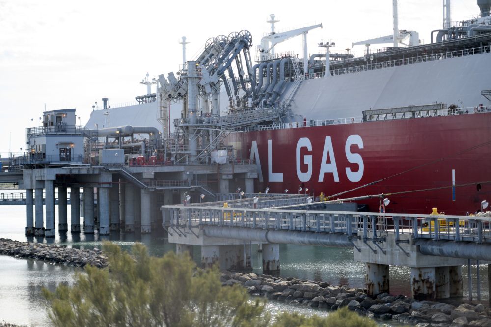 Biggest LNG Exporter in the US Wants to Define Emission Rules