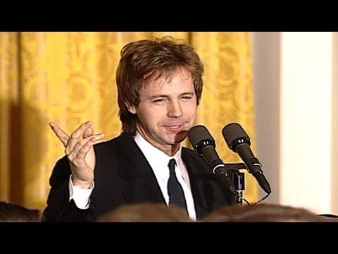 Dana Carvey impersonates Bush and Perot