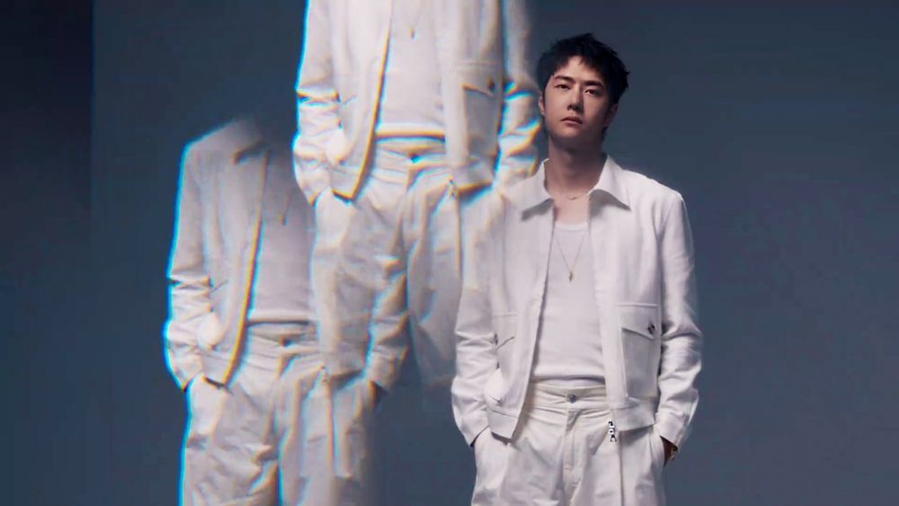 Colors still from DD's Jimmy Choo endorsement vid 