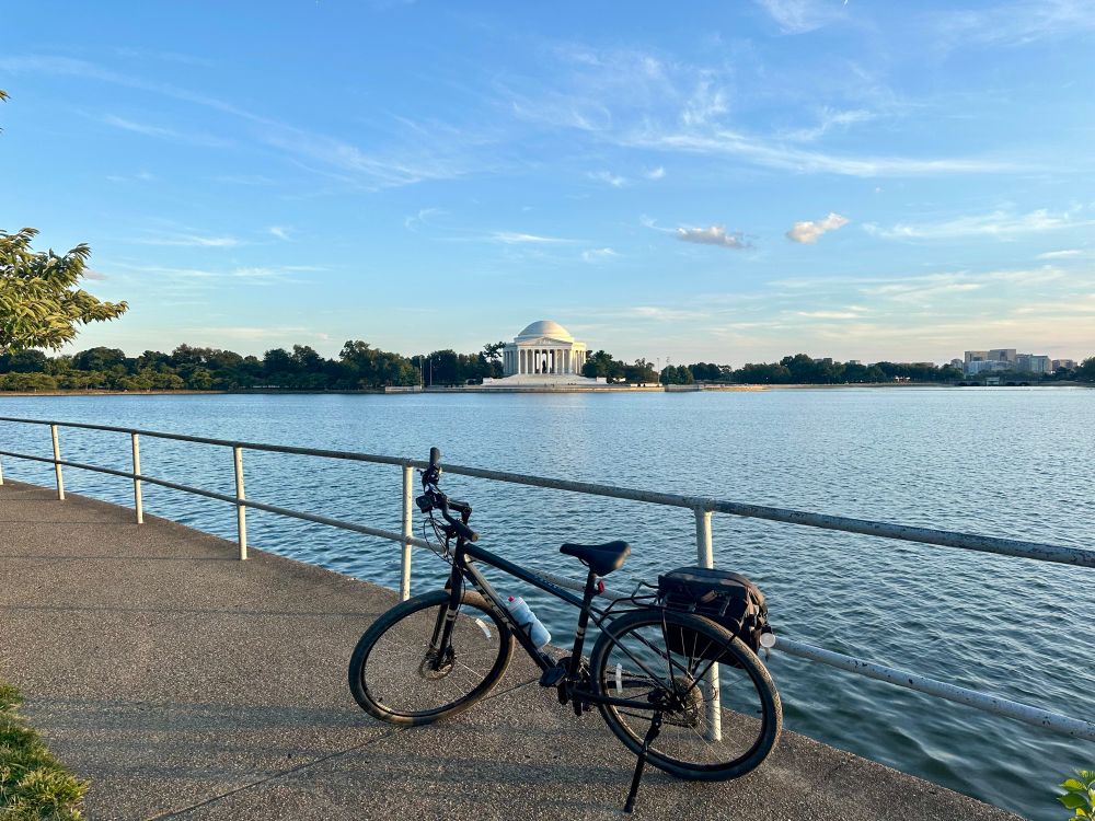 Bike with the Jefferson Memorial in the background 