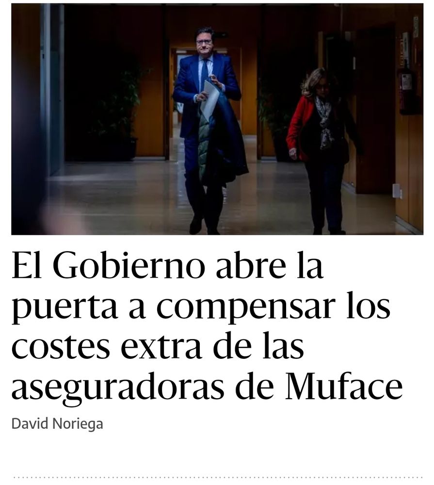 Óscar López, ministro de Función Pública y Secretario General del PSOE de Madrid plegándose a las exigencias de las aseguradoras sanitarias privadas en detrimento de la Sanidad Pública.
Y haciendo políticas de derechas.