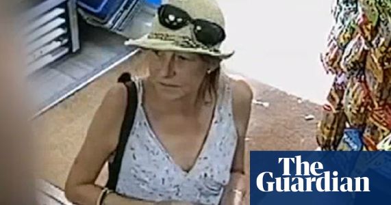 Salisbury poisoning: woman ‘foamed at the mouth’ after spraying novichok on wrists, inquiry told