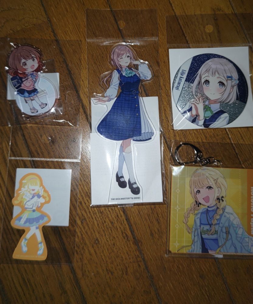 実はこの4人、ホーム画面にも設定してる