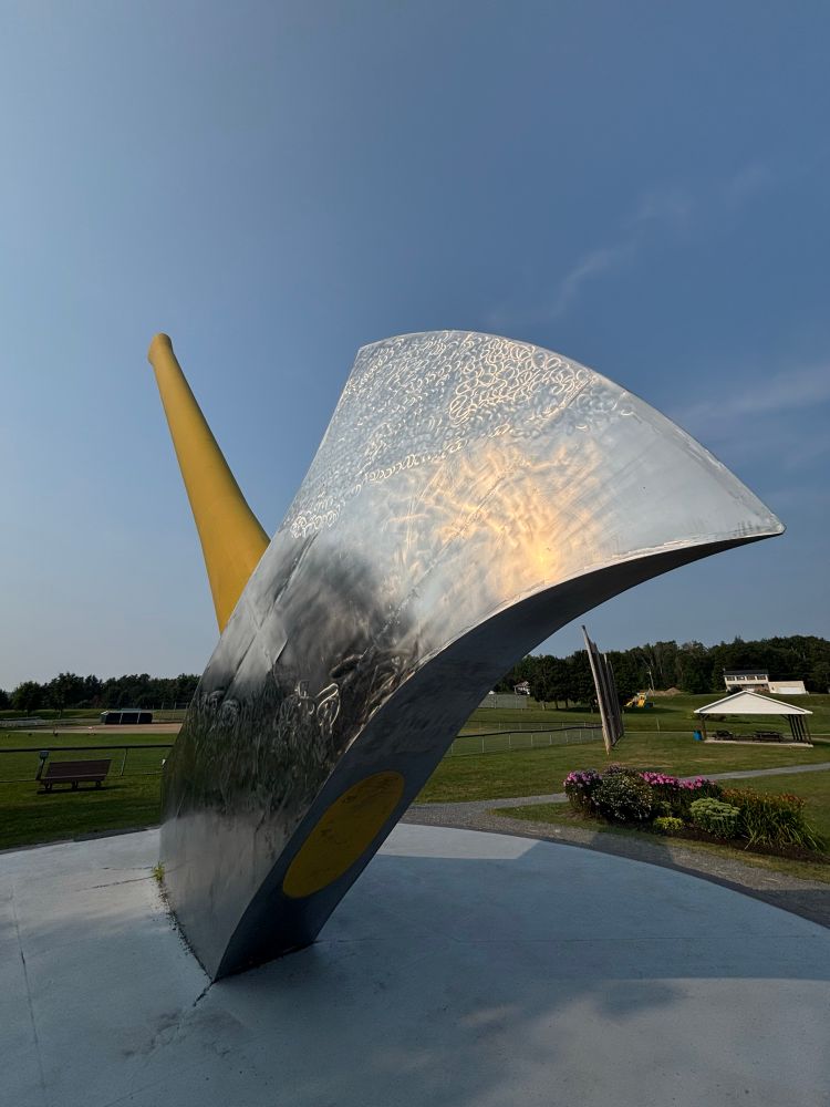 The world’s largest axe. 