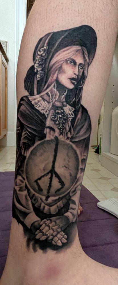 Fully shaded Doll from Bloodborne sitting behind the hunter's mark in full regalia, sitting patiently for her Dear Hunter