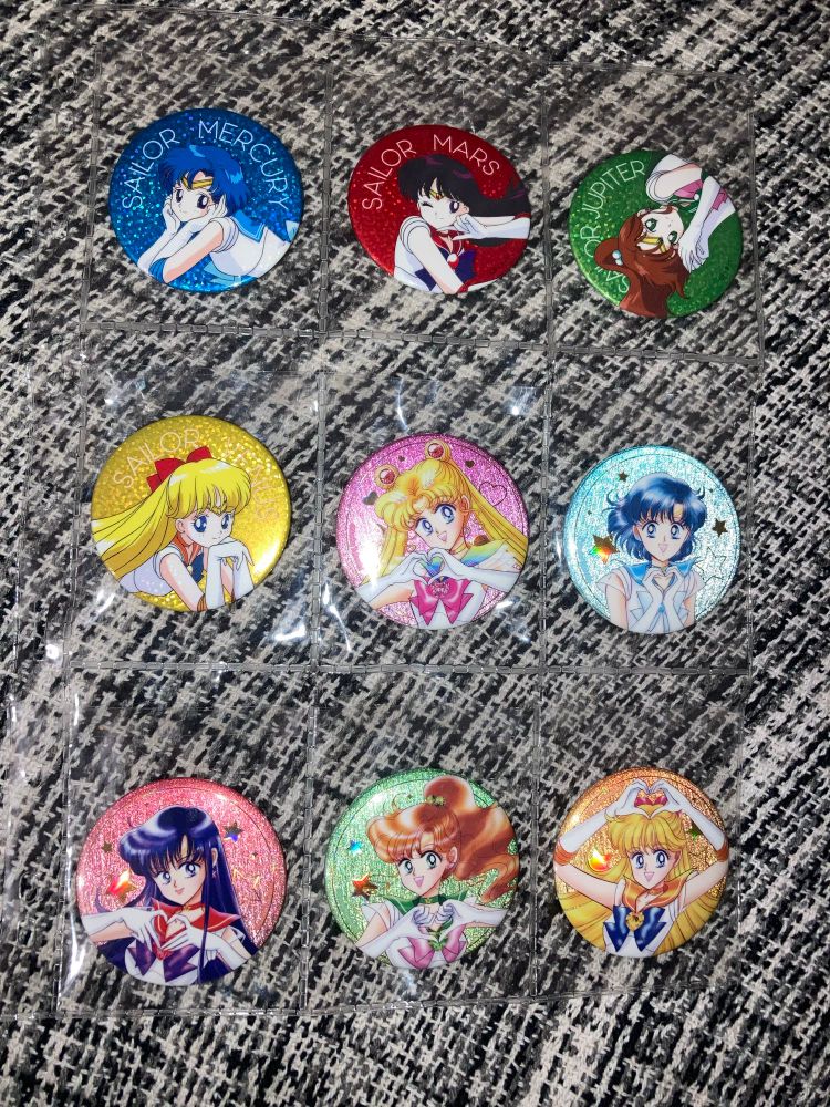Chapas sorpresa de la Sailor Moon Store
