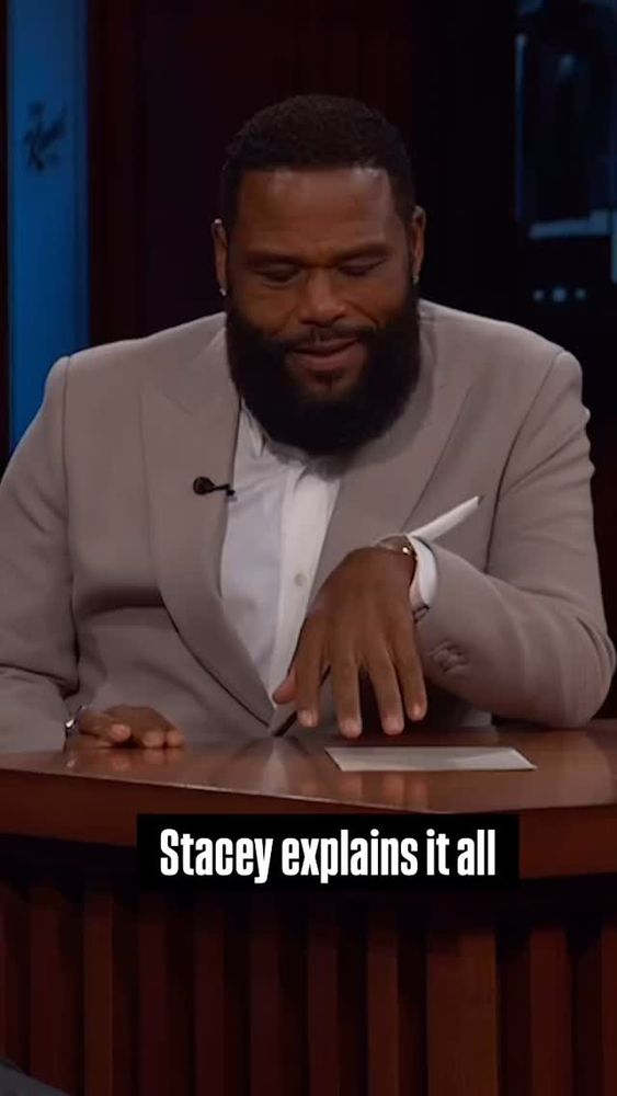 In which staceyabrams explains #fascism in 4 minutes. 
.
Repost from jimmykimmellive 
•
StaceyAbrams on Trump pushing our country into authoritarianism…