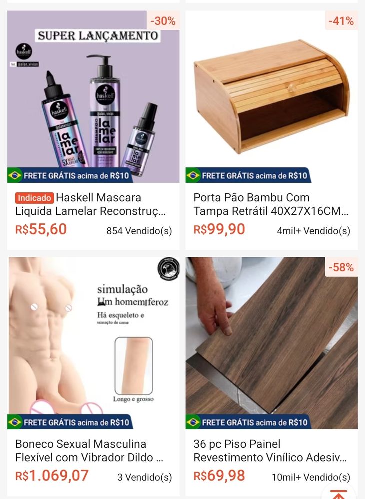 Página da shopee mostrando vários produtos: uma máscara capilar da haskell, um porta pão em bambu, um kit de piso vinilico e um boneco sexual em formato masculino

A descrição do boneco é: "simulação um homem feroz. Há esqueleto e sensação de carne". Tem um "corte" do pênis do boneco e está escrito "longo e grosso". Os mamilos, as bolas e a cabeça do pênis do boneco estão censurados 
