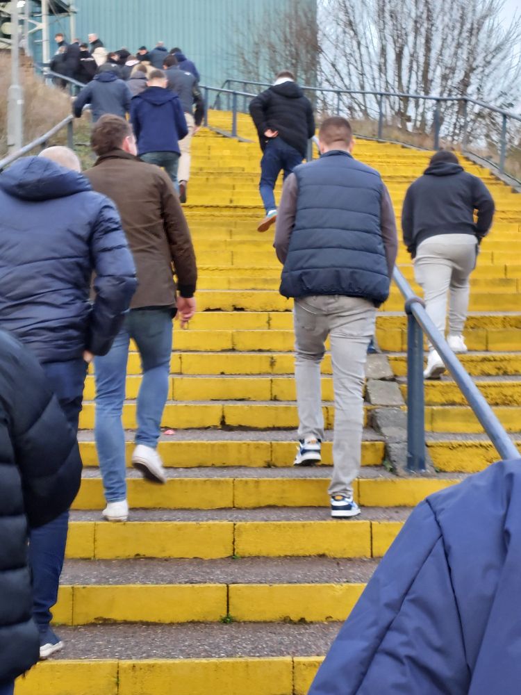 Steps to the ground