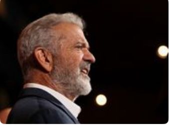 Climate denier Mel Gibson suggests that Gavin Newsom’s hair gel purchases are the reason for the wildfires 