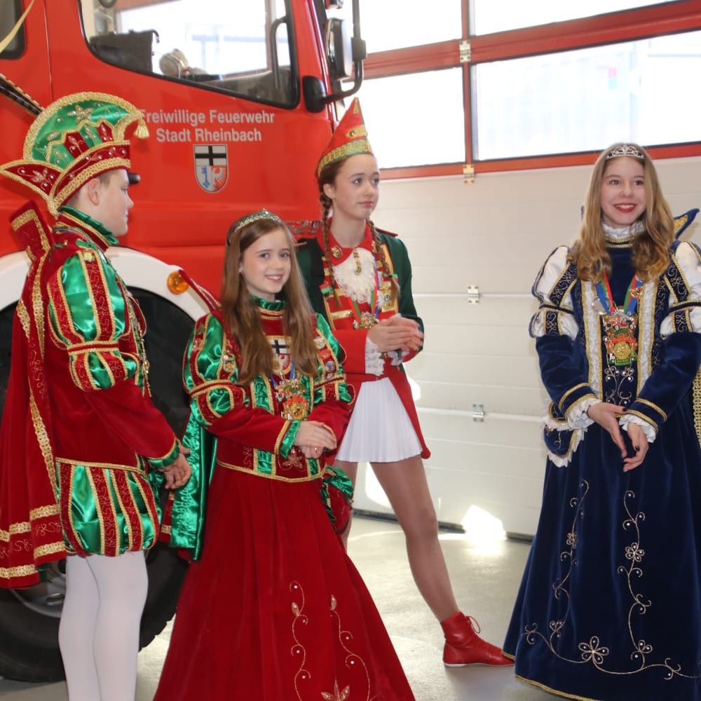 Die Oberdreeser Jugendprinzessin Antonia I. sowie das Rheinbacher Kinderprinzenpaar Prinz Noel I. & Prinzessin Pia I.