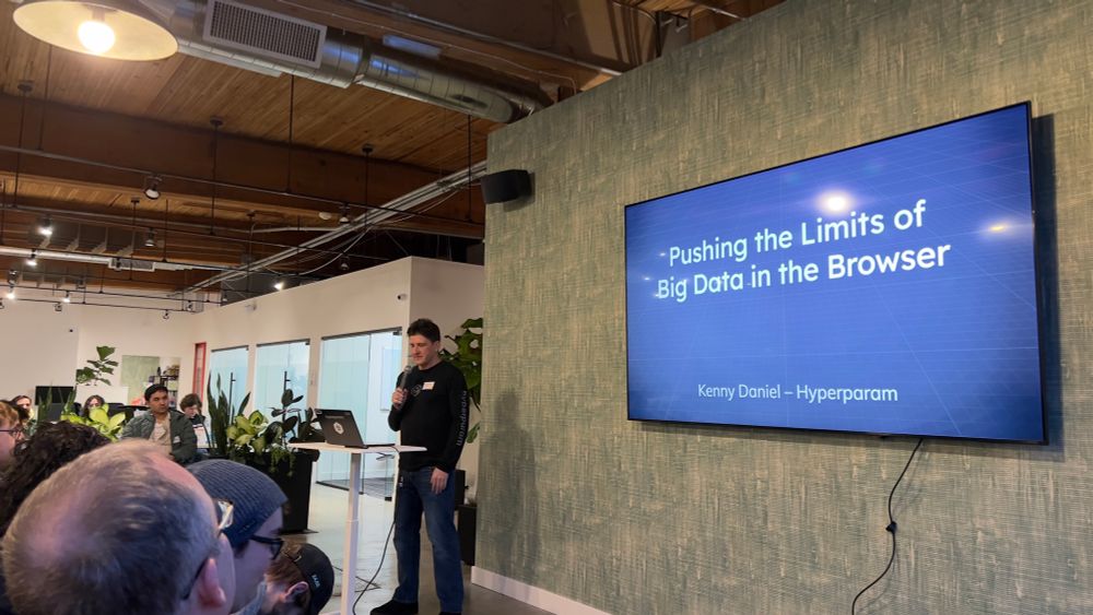 Kenny presenting his title slide for the talk “pushing the limits of big data in the browser”